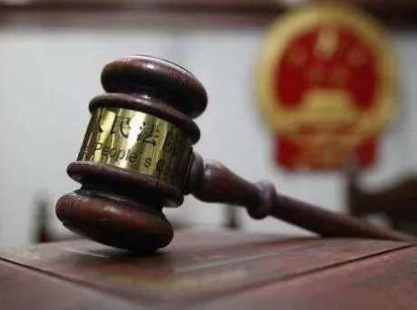 儿子偷取母亲50万元养老钱，用于打赏女主播，法院是怎么判的呢？