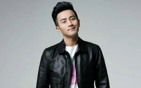 刘恺威的父母是毫无名气的普通人么?还是圈内人士?