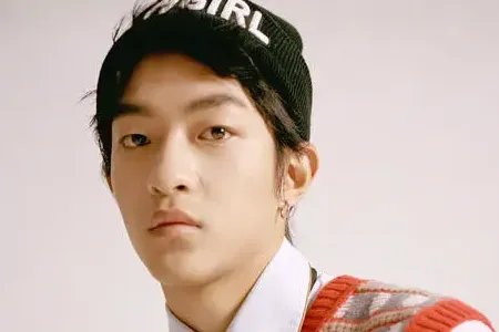 屈楚萧经纪人曾威胁其前女友，屈楚萧究竟是不是渣男？