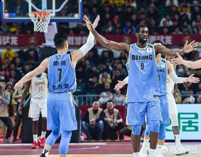 北京男篮以92比115大比分输给青岛男篮，再次爆出双大外援的软肋，怎样评价本场比赛？
