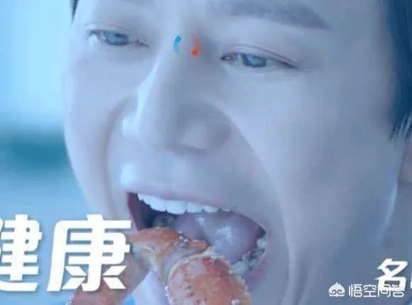 易烊千玺小时候的牙缝为何消失了？