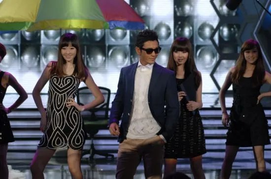 黄晓明快乐大本营身高曝光 解开娱乐圈不解之谜