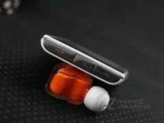 上市立马就跌价 三防索尼LT26w大降400元