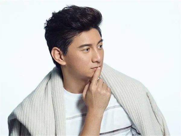 《元气满满的哥哥》吴奇隆被保安误认成坏人按倒，导演为什么急了？