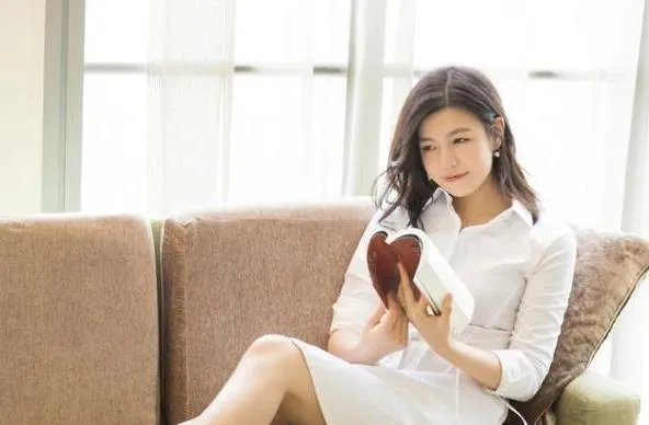 陈妍希发长文告别浪姐2 陈妍希杨丞琳是闺蜜吗