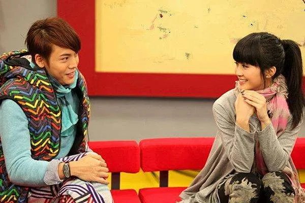 蔡卓妍和陈伟霆分手的真正原因是什么？