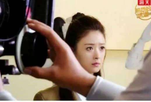 蒋欣再揭娱乐圈乱象，你觉得她是性格直爽还是搏出位？