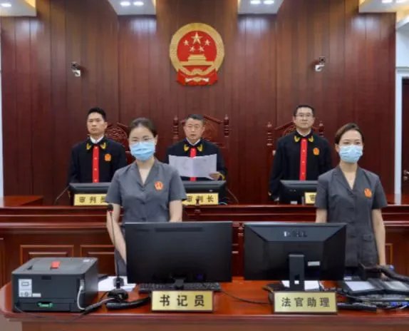 儿子偷取母亲50万元养老钱，用于打赏女主播，法院是怎么判的呢？