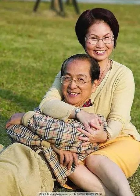 做父母的愿意长期与儿子一家生活吗？