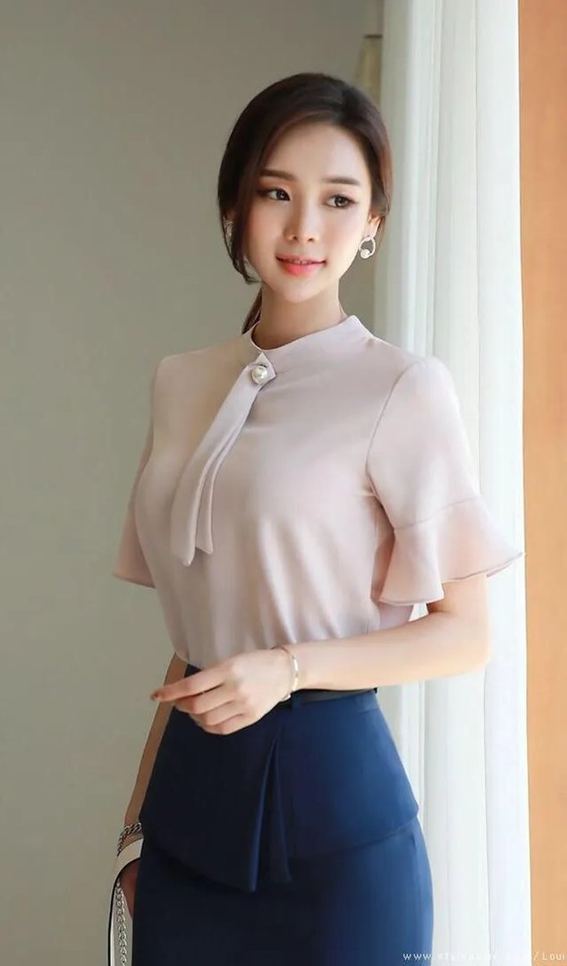 武汉美女众多，武汉大学的校花中你最喜欢哪一个呢？