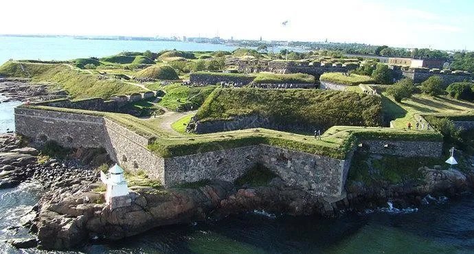 太纠结了，想问下大家年底芬兰好玩还是冰岛好玩啊？