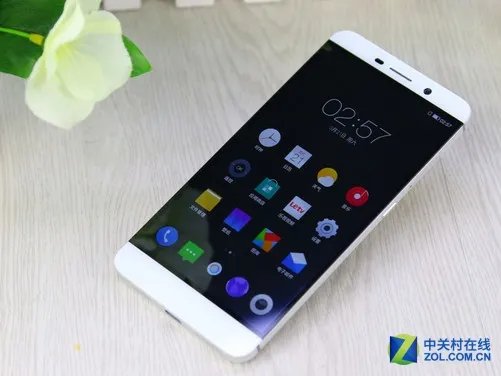 全是金属身 2500元内最佳八大手机推荐