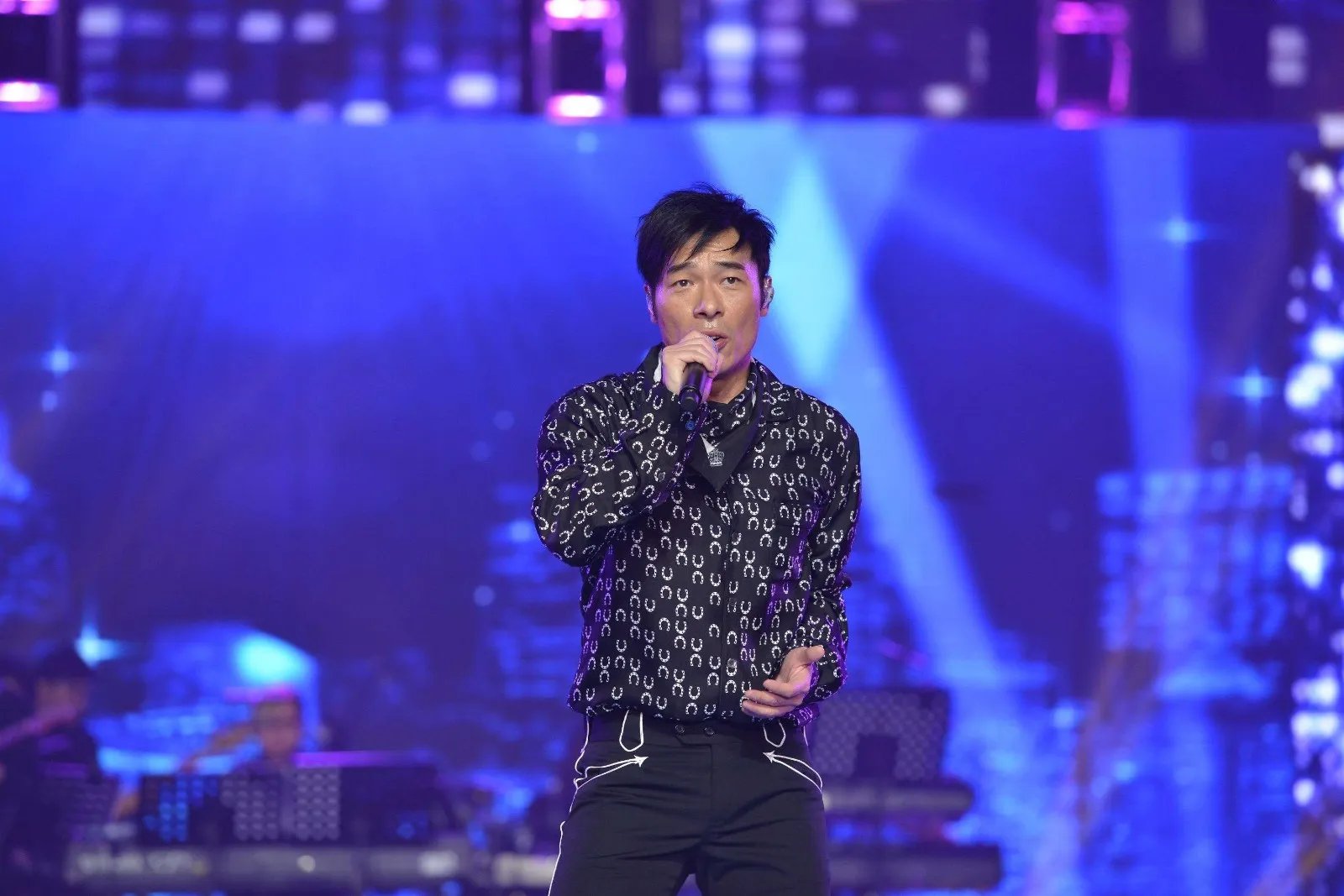 许志安演唱会遭嘘，这么着急出现是为了洗白吗？