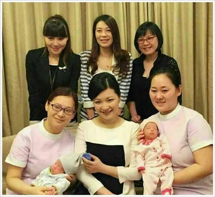 陈蓉双胞胎照片首曝光 坦言怀孕期间仍坚持工作