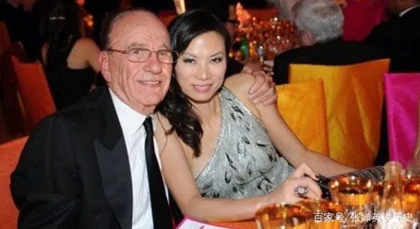 那个离婚分得百亿家产的邓文迪，如今过得怎么样了？