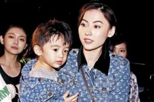 出生就万众瞩目的Lucas，他名字有什么特殊的含义？