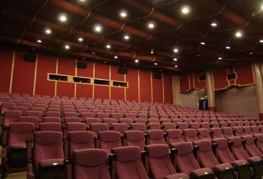 乌鲁木齐市人民电影院的电影院介绍