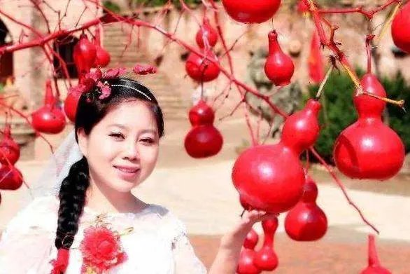 农村姑娘崔苗：为成名花百万上星光大道，被骗40万，后来怎样了？