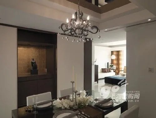 彪悍小美女5万装95平时尚雅居 静候网友品评