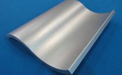 双曲铝单板有何特点呢？