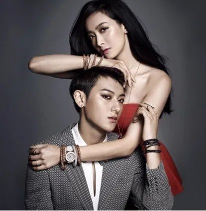 黄子韬的老婆结婚照曝光 《闪亮的爸爸》被围观