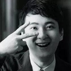 国民老公王思聪参加老同学婚礼，大手笔随礼30万，这事你怎么看？