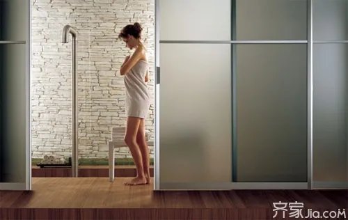 浴室防暴玻璃贴膜有什么作用呢