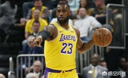 巧合还是天意，雄鹿、湖人连胜都被终结，本周五两队联盟榜首之争，你看好谁？