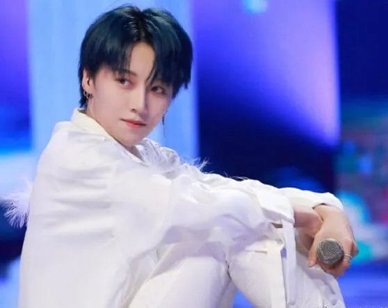 刘雨昕被激光笔照射是怎么回事 刘雨昕被激光笔照射是什么情况