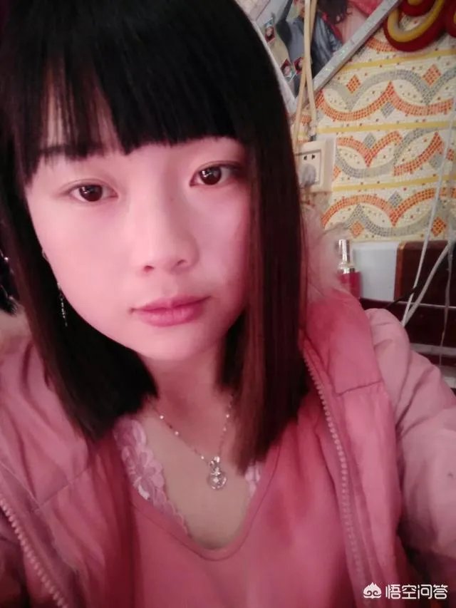 像谭松韵一样的圆脸妹子，留什么样的发型才时髦？