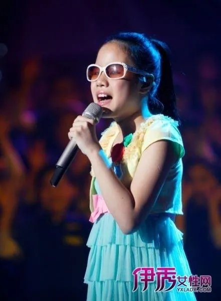 吴怡铮的人物经历