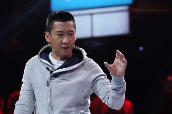 周杰发长文怀念去世父亲：我把你埋在了我的心里，到底有多感人？