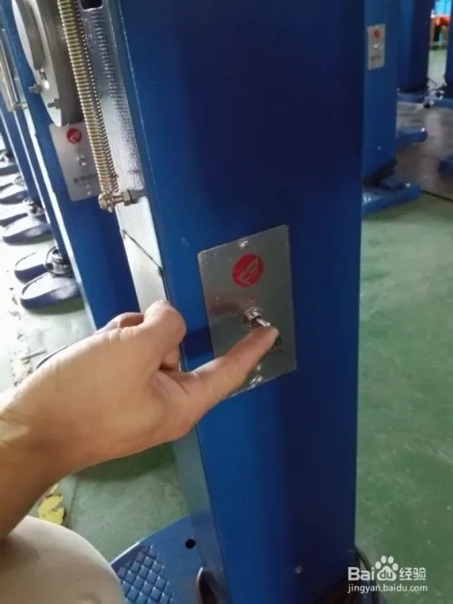 全自动打扣机与塑胶四合扣的正确选择和使用