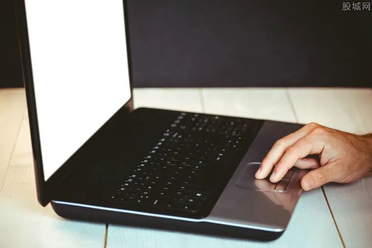 什么笔记本适合玩游戏 笔记本电脑什么牌子好