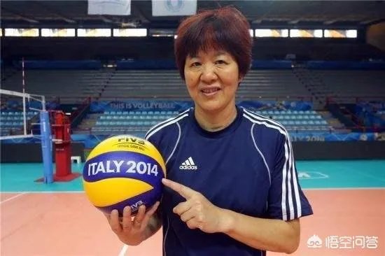 郎平虽然是女排球皇，但平常待人完全没有什么架子吗？