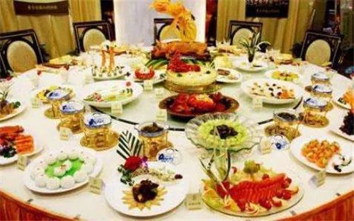 办酒席菜单大全   婚宴都要准备哪些菜