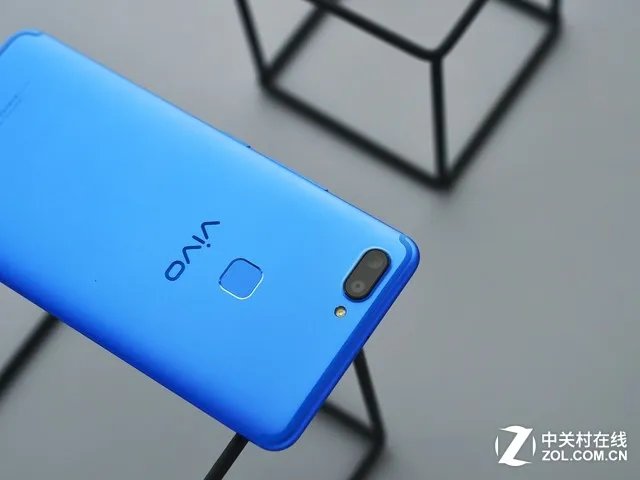 高颜值全面屏手机 上京东买vivo X20蓝