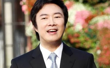 费玉清多年不结婚是和父母有关系吗?