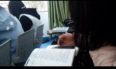 黑龙江一高校为何被指严查男女交往？