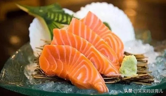 各地纷纷下架三文鱼，现在三文鱼还能吃吗？