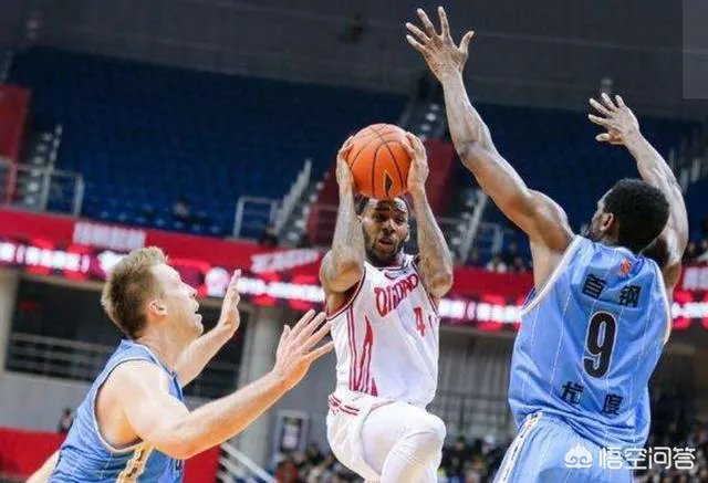 北京男篮以92比115大比分输给青岛男篮，再次爆出双大外援的软肋，怎样评价本场比赛？