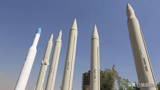 美航母因苏伊士运河堵塞滞留地中海，美国现在是不是不行了？