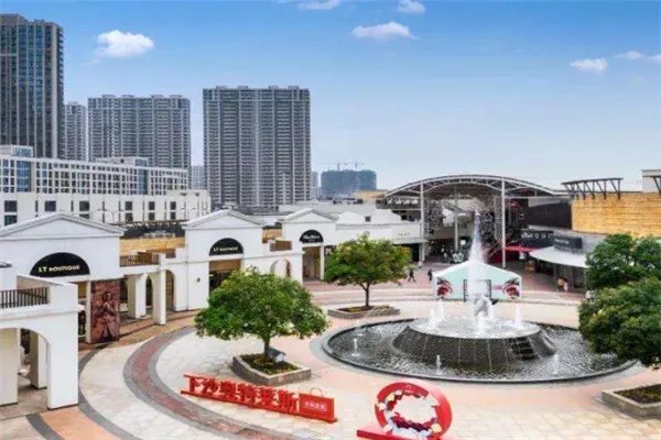 嘉兴十大购物场所排行榜:银泰城上榜,服饰占多数