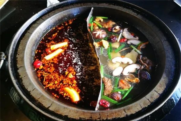 北京高档火锅店排行榜：海底捞上榜，第一在北京只有三家