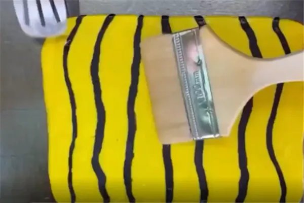 彩虹鸡蛋灌饼火了，店家是如何想到这个点子的？