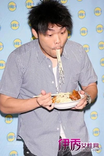 李玖哲自曝无爱无性逾年