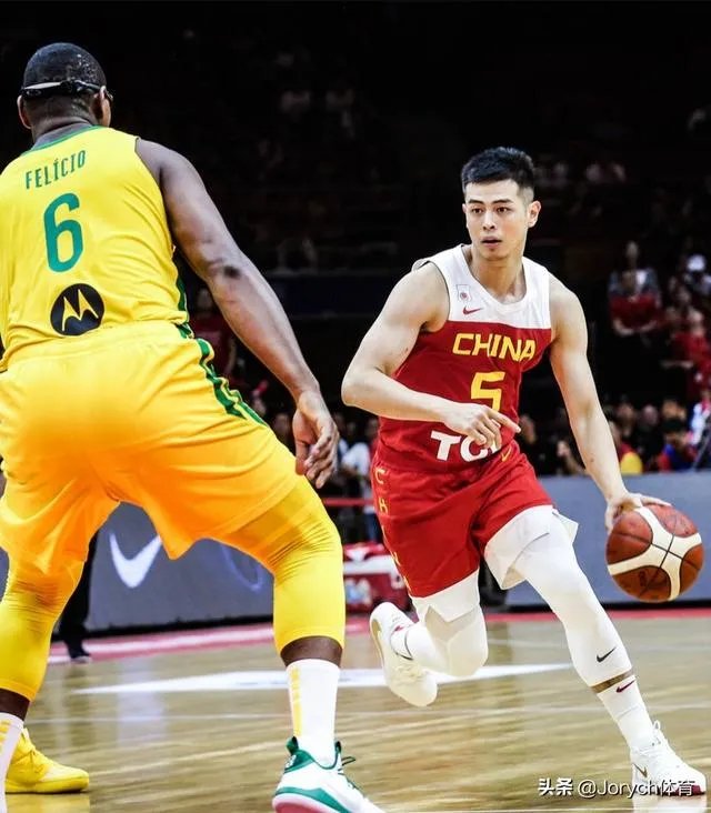 中国男篮以70比73再次不敌巴西，怎样评价本场比赛？