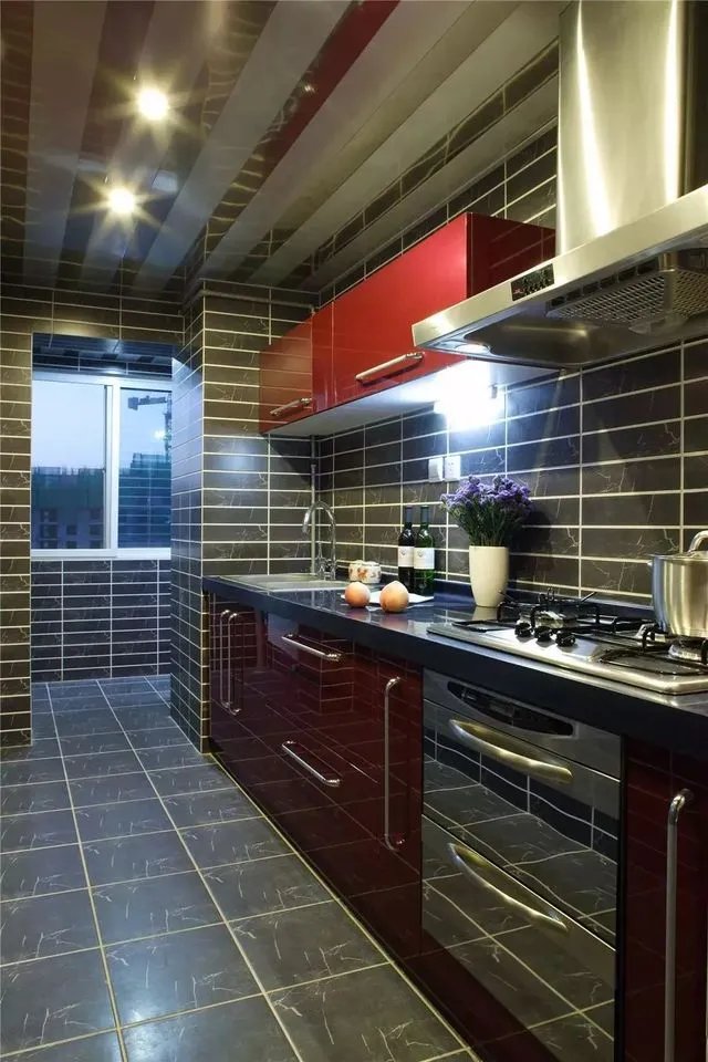 厨房旁边的小阳台原来要这样设计，太美了吧！！！！