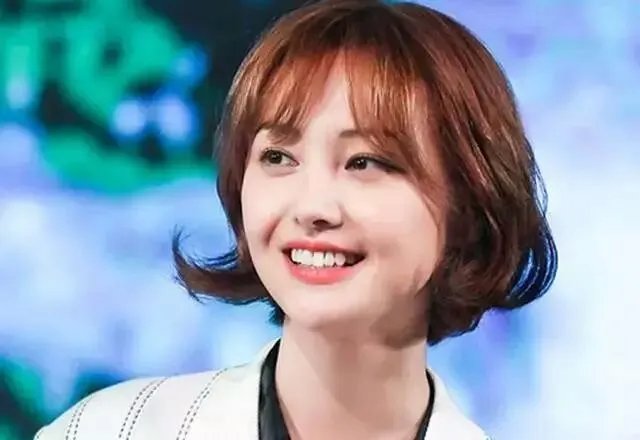 赵丽颖头发越来越短,短发适合怎样的脸型?