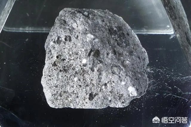 月球十大未解之谜的背后是什么?